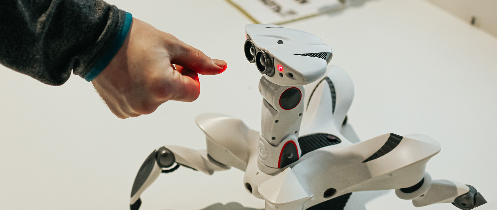 j9官网获AIoT新维奖两项大奖，以丰富的边缘计算产品驱动产业创新发展